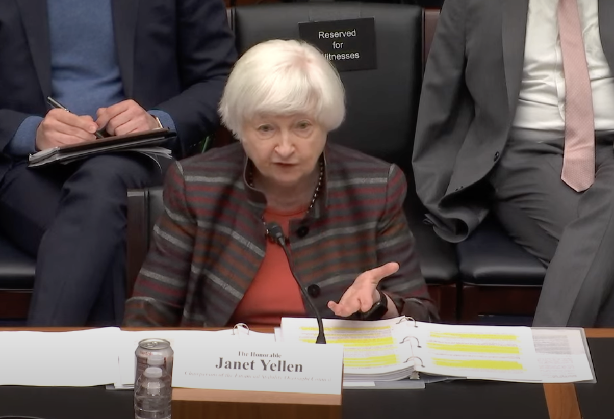 US Treasury Secretary calls for federal regulator to oversee stablecoins