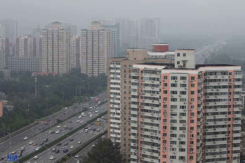 China's property investment falls 10.3% y/y in Jan-Oct