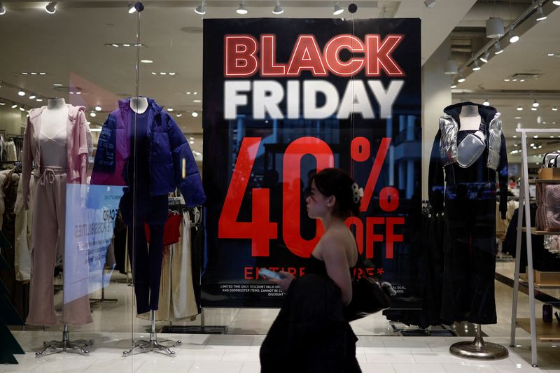 Retailers brace for Black Friday amid shorter selling season, cautious shoppers