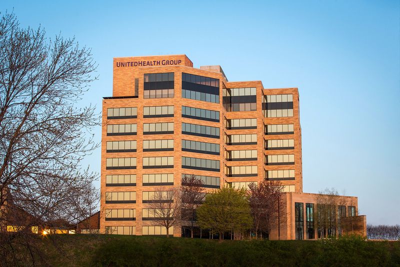 UnitedHealth forecasts 2025 profit below estimates