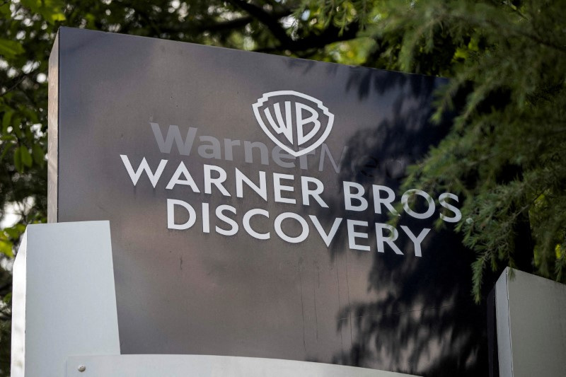 Comcast, Warner Bros Discovery enter multi-year distribution deal