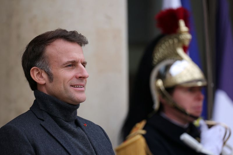 Macron wants new PM in 48 hours, Socialists call government talks 'inconclusive'