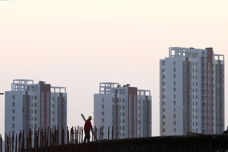 China's property investment falls 10.4% y/y in Jan-Nov