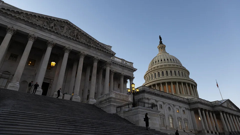 Will a government shutdown impact the stock market? Experts weigh in