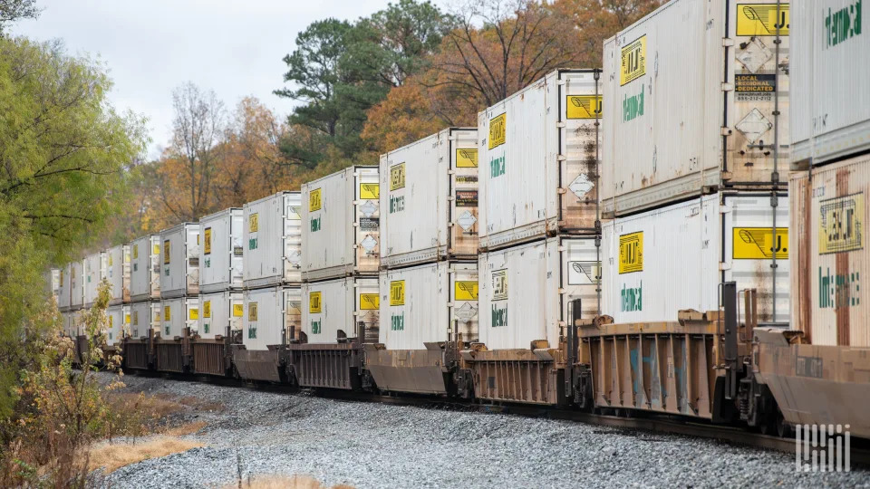 Why the intermodal market is in a ‘long peak’ right now