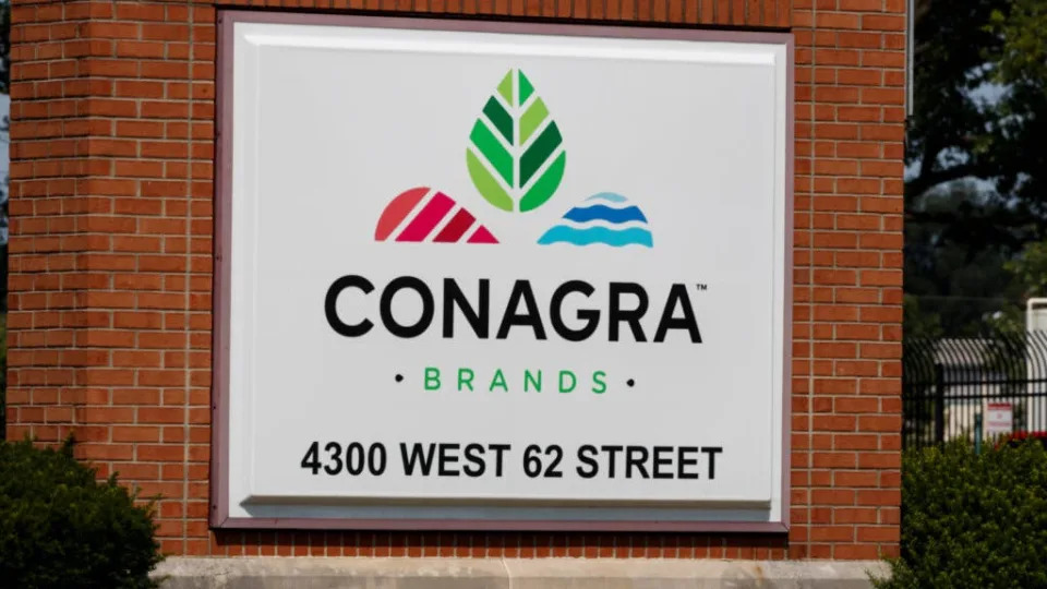 ConAgra Brands Stock Slips After Lowering FY25 Earnings Outlook, CEO Cautions Of Headwinds Ahead