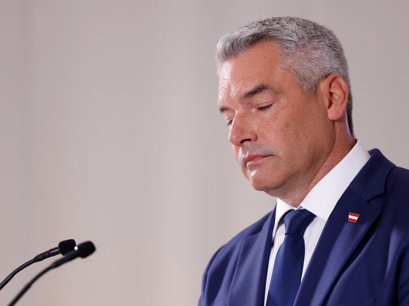 Austrian chancellor quits as coalition talks collapse