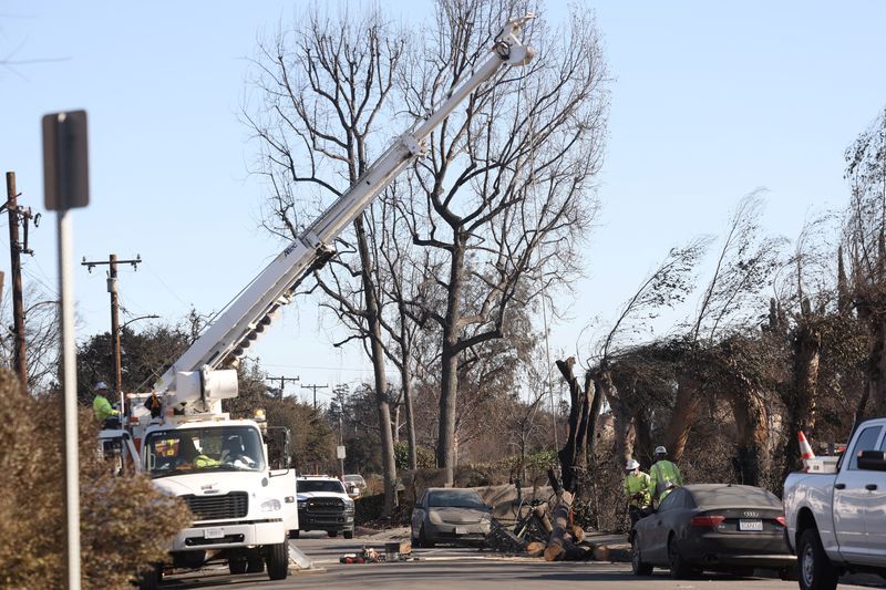 Los Angeles money managers overseeing $4 trln grapple with wildfire impact on operations, staff