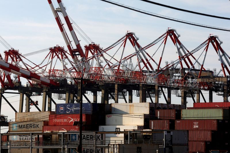 US import prices remain tame in December