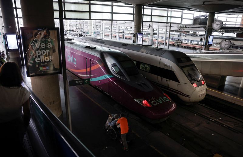 Polish state fund hires Societe Generale for Talgo takeover, El Confidencial says