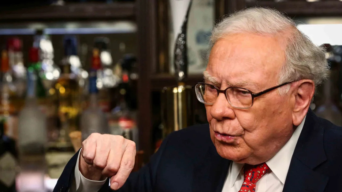 Buffett Says 'Substantial Majority' of Berkshire Shareholders' Money in Stocks