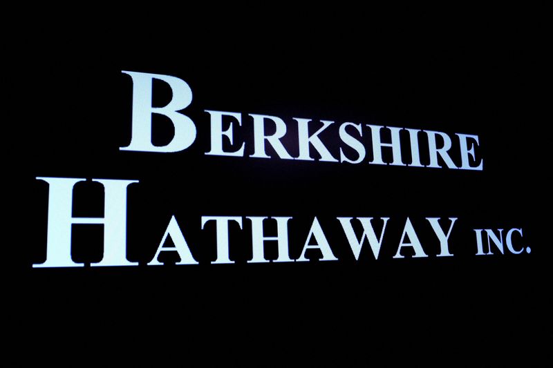 Berkshire to boost investments in Japanese trading houses