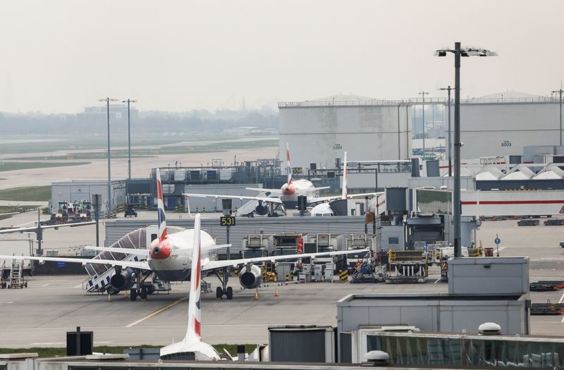 Heathrow resuming flights, expects full service on Saturday